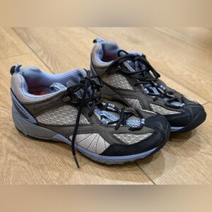 Merrell Avian Light Ventilator Hiking Shoes Women’s 7.5 Vibram